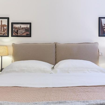 Bologna Piazza Del Nettuno Apartment エクステリア 写真